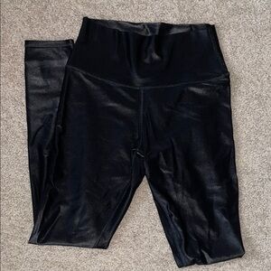 Alo Shiny Black Gloss Leggings